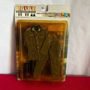 Dragon WWII Uniform Set German M36 Field Uniform Private 1st Class #71006